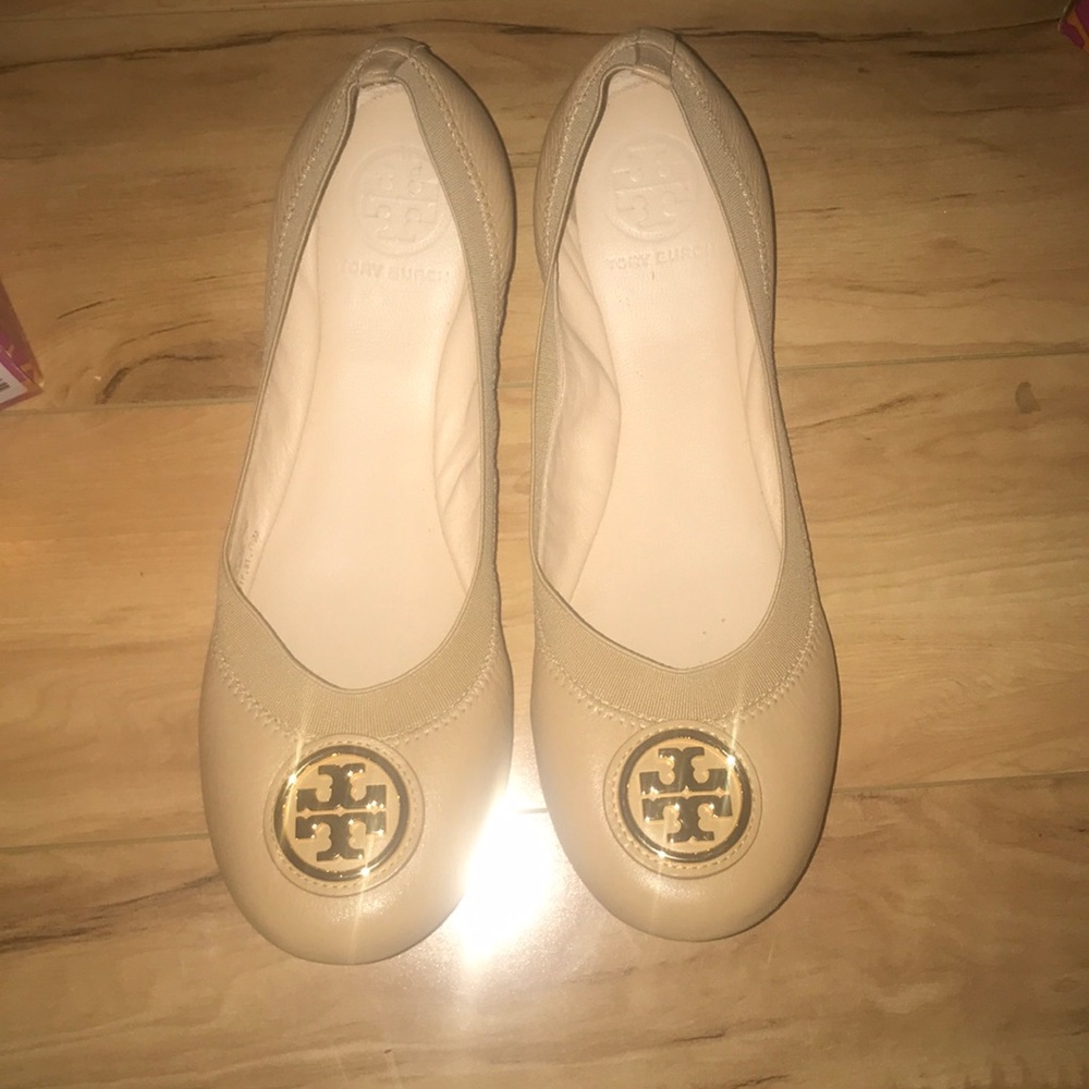 New!! Tory Burch Caroline flats